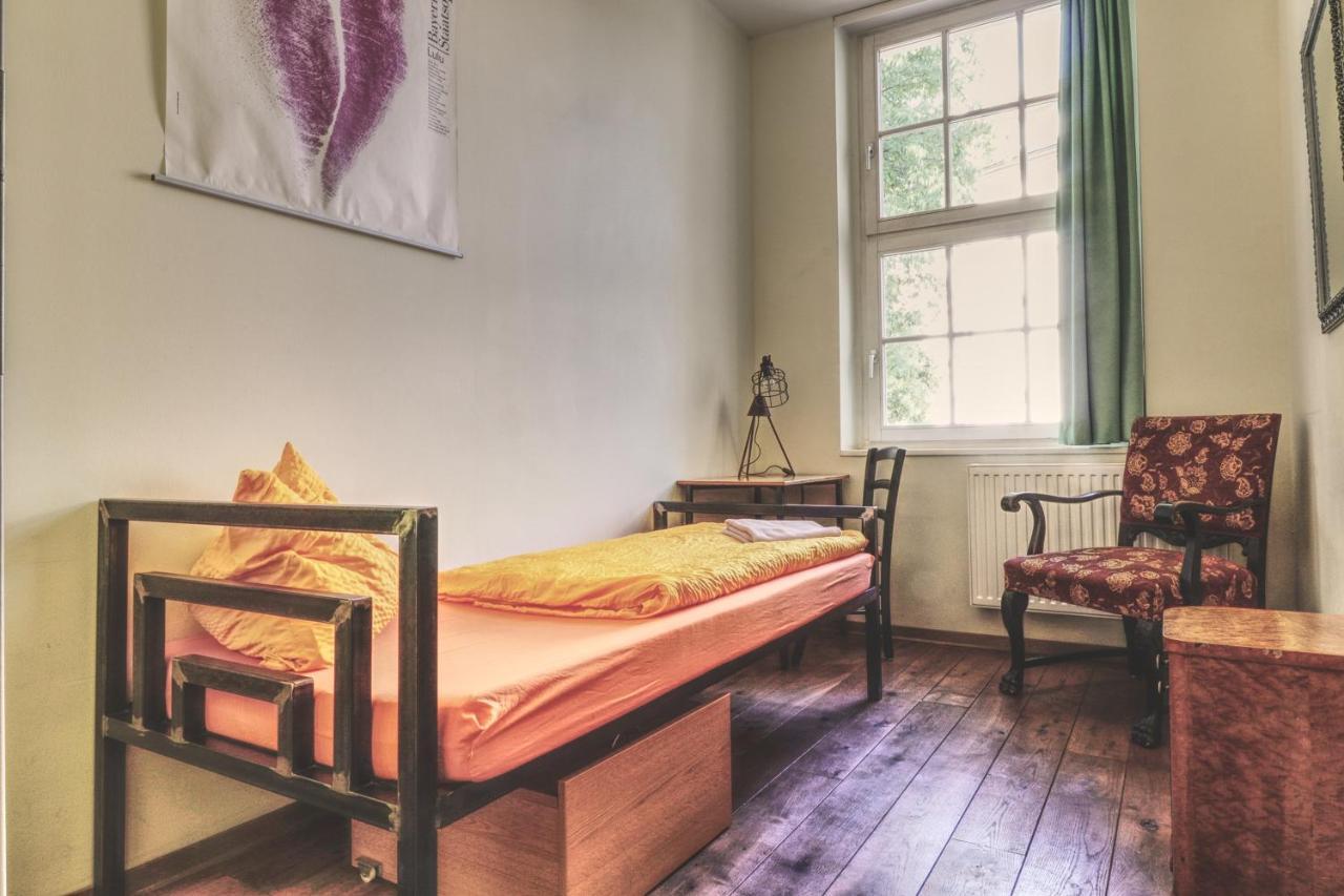 Opera Hostel *